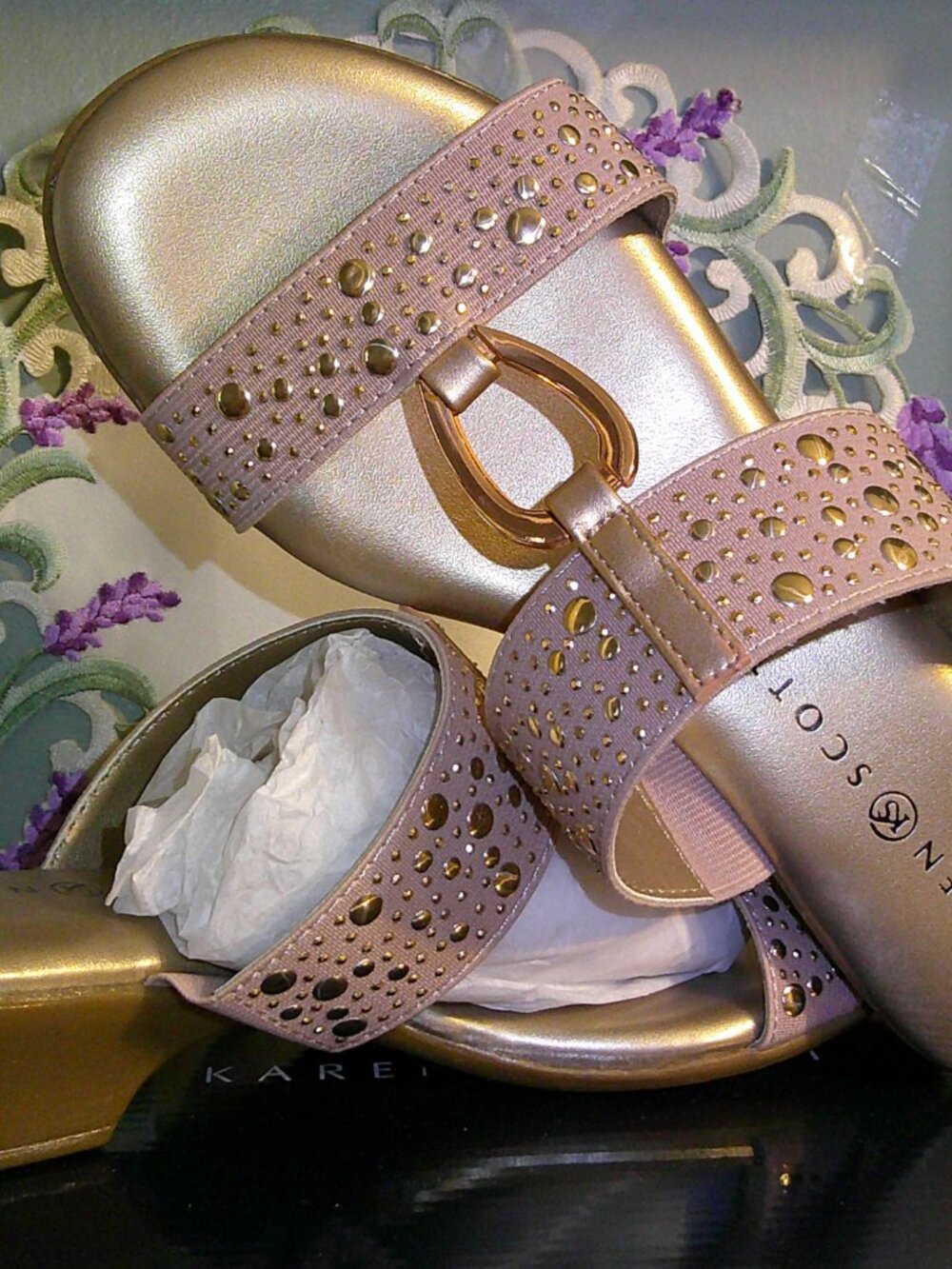 Karen Scott Eanna Sandals Rose Gold Studded Women's size 7 W ~ NEW IN BOX